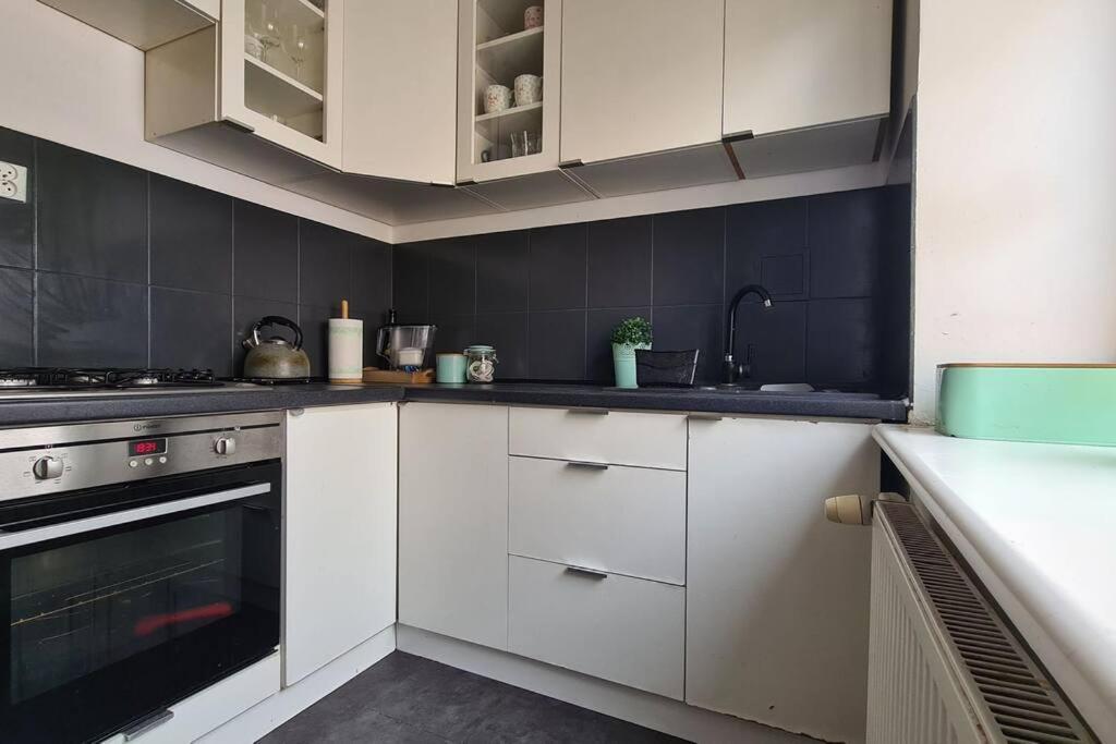Appartamento Apartament Kruka - Srodmiescie 1 Lublino Esterno foto