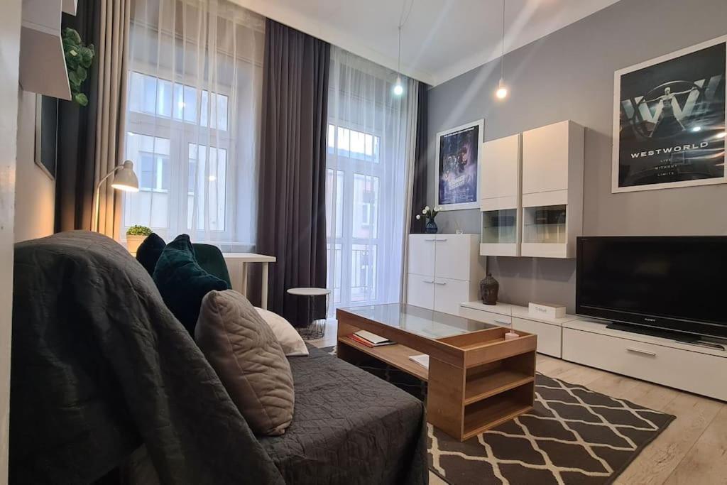 Appartamento Apartament Kruka - Srodmiescie 1 Lublino Esterno foto